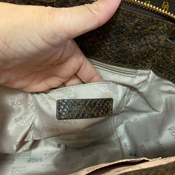 Michael Kors beautiful embossed leather satchel in a mocha color. - Picture 6 of 8